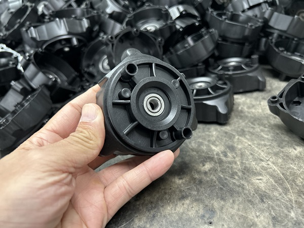 우리는 이러한 모든 플라스틱 사출 금형을 베트남 새 공장으로 이전할 것입니다.